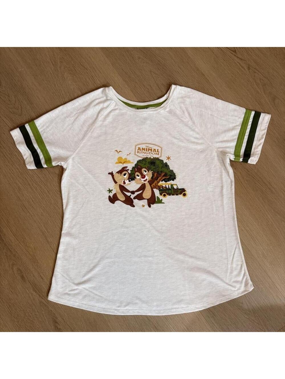 Disney Chip and Dale Tree of Life Safari Shirt Women’s Large